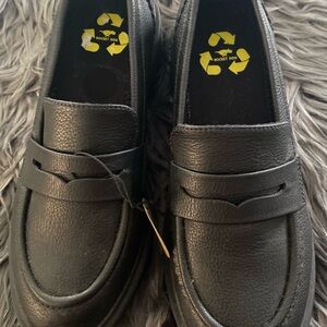 NW Rocket Dog Women’s Black Loafers